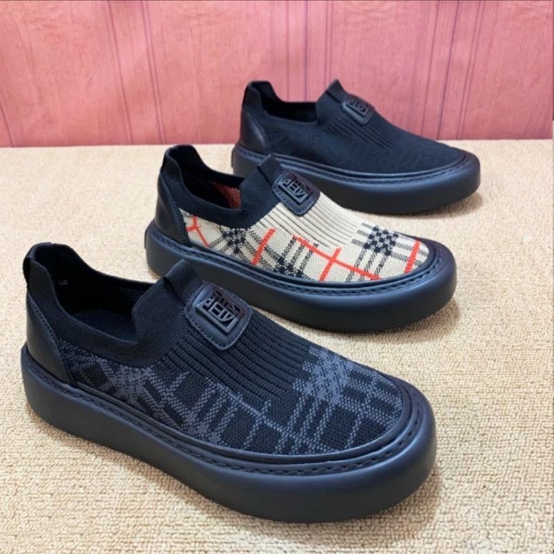 casual unisex sporty sneaker